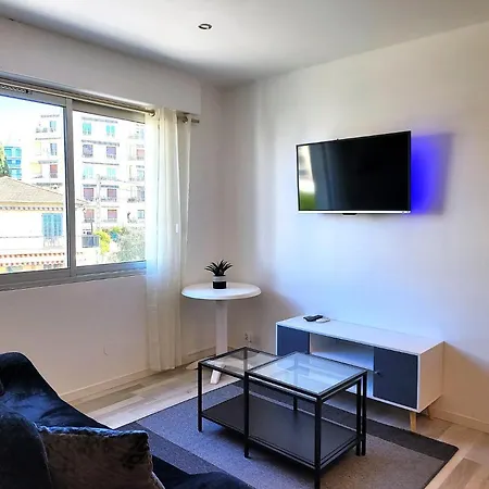 Apartment Le 64 Joli T2 Proche Centre Et Plages